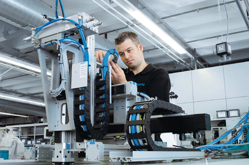 Wachstum absichern mit der Shopfloor-IT 4 Wachstum absichern mit der Shopfloor-IT