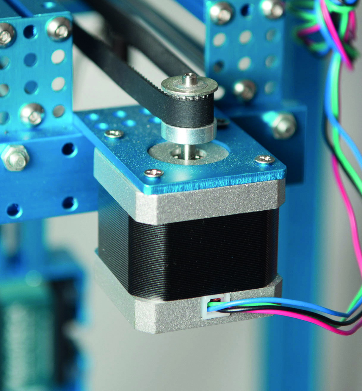 Cloud-basierte Steuerung autonomer Produktionszellen 7 Cloud-basierte Steuerung autonomer Produktionszellen