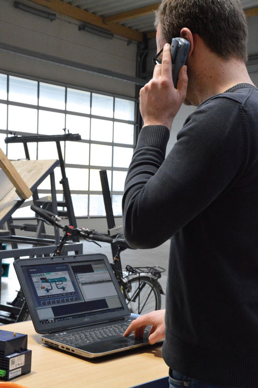 Aus der Ferne warten