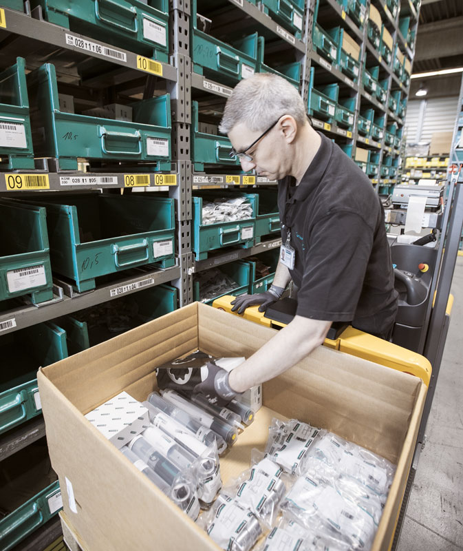 Digitale Intralogistik mit Datenbrillen