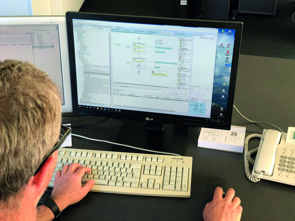 "Wird das Layout geändert, spielen funkbasierte Systeme ihre Stärken aus" 6 „Wird das Layout geändert, spielen funkbasierte Systeme ihre Stärken aus“