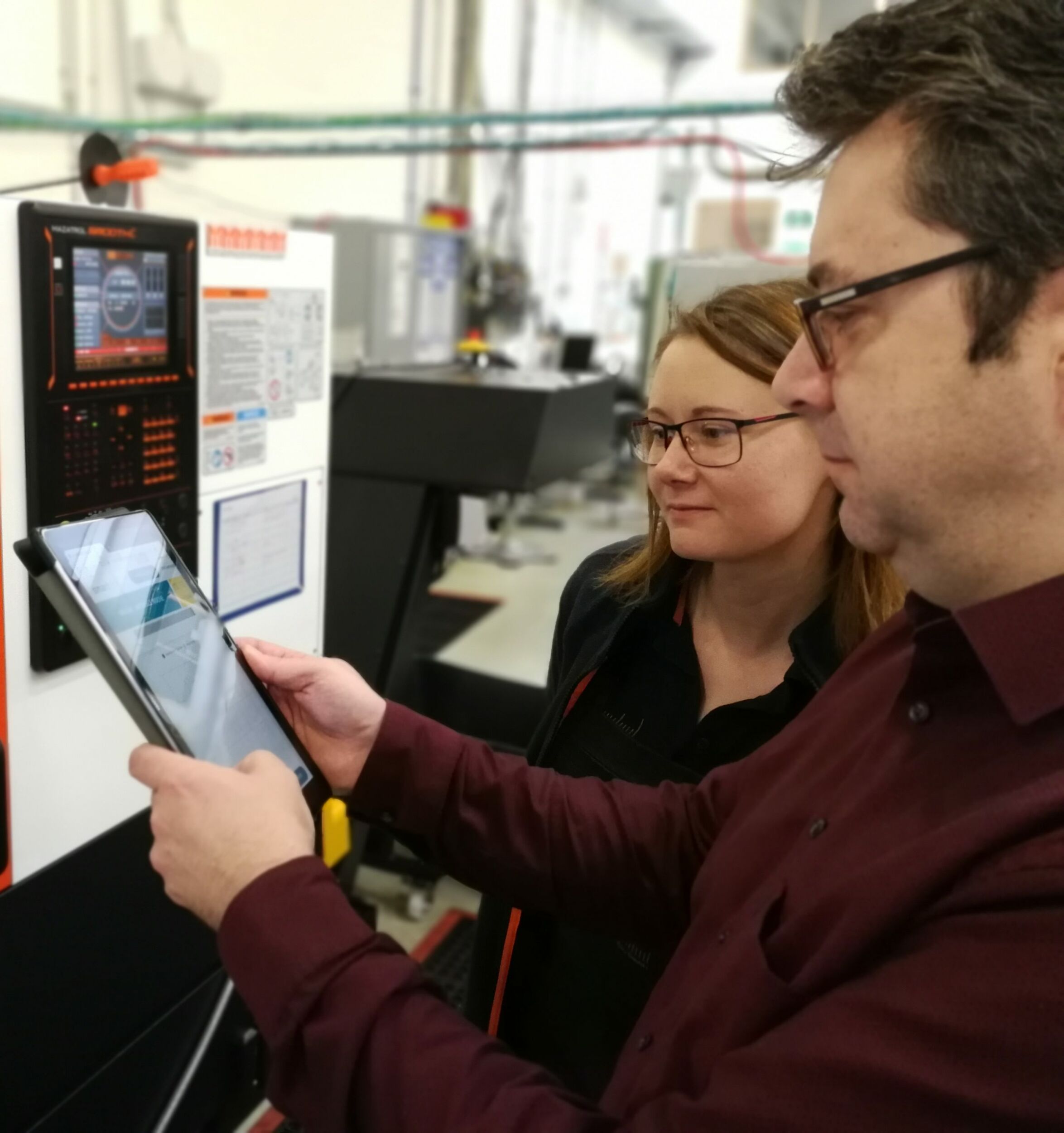 Vendor-neutrales Maschinenmonitoring von Perschmann 1 Vendor-neutrales Maschinenmonitoring von Perschmann
