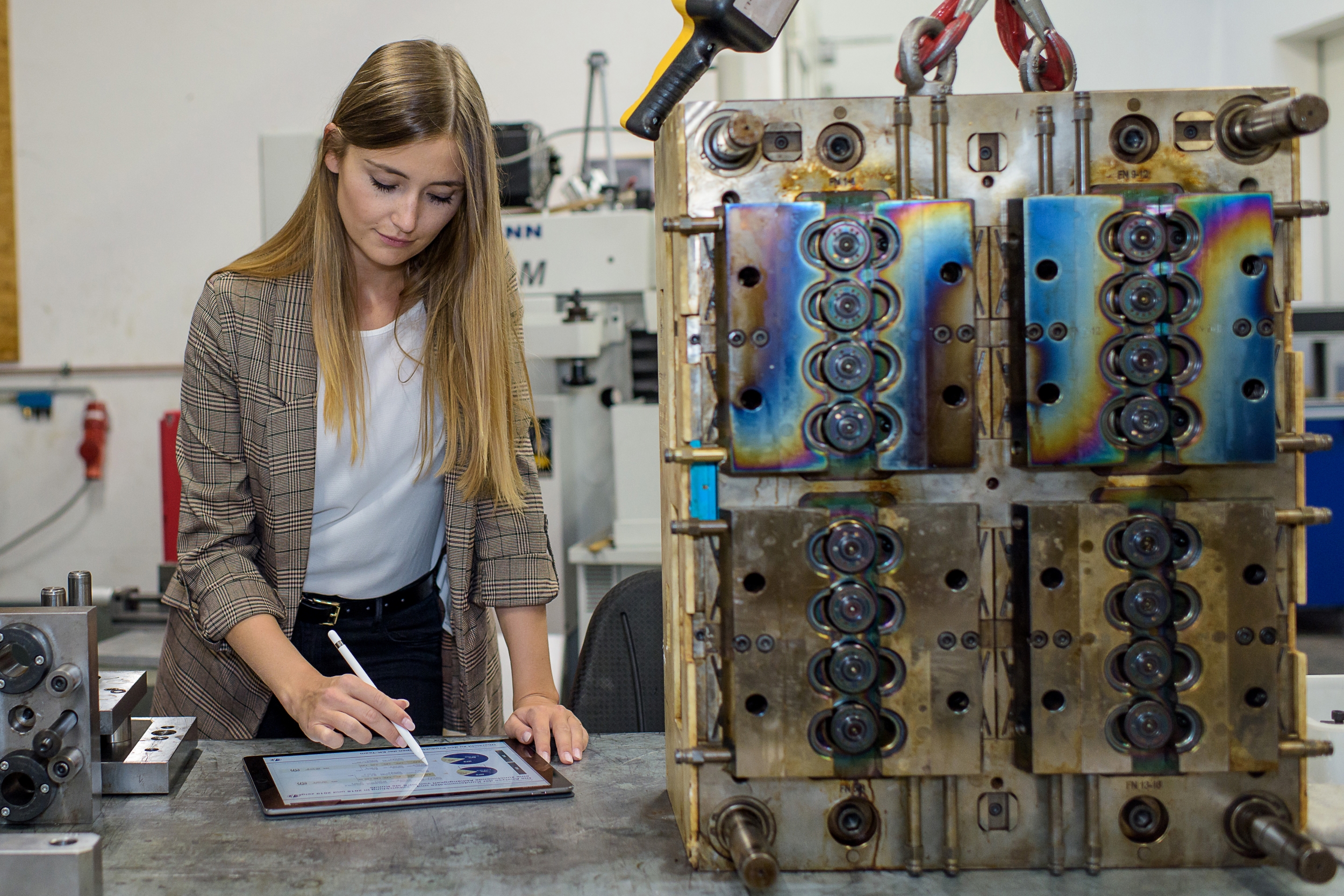 Murrplastik auf dem Weg zur digitalen Fabrik 8 Murrplastik auf dem Weg zur digitalen Fabrik