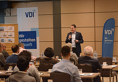 VDI setzt Mentoringprogramm für ausländische Ingenieure auf