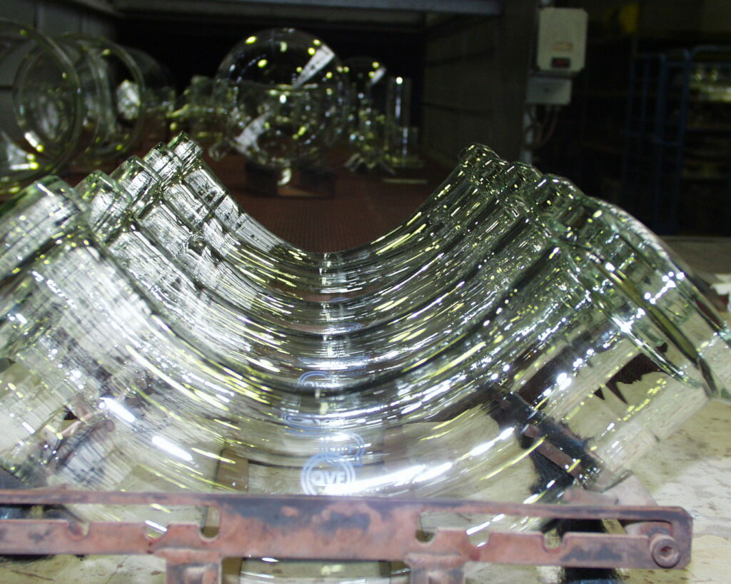 De Dietrich steigert Liefertreue mit Felios: Glasklare Produktionsplanung 2 Bei der Herstellung der Glasverbindungen muss De Dietrich bestimmte Kühlprozesse einhalten, was die Komplexität der Planung zusätzlich erhöht.