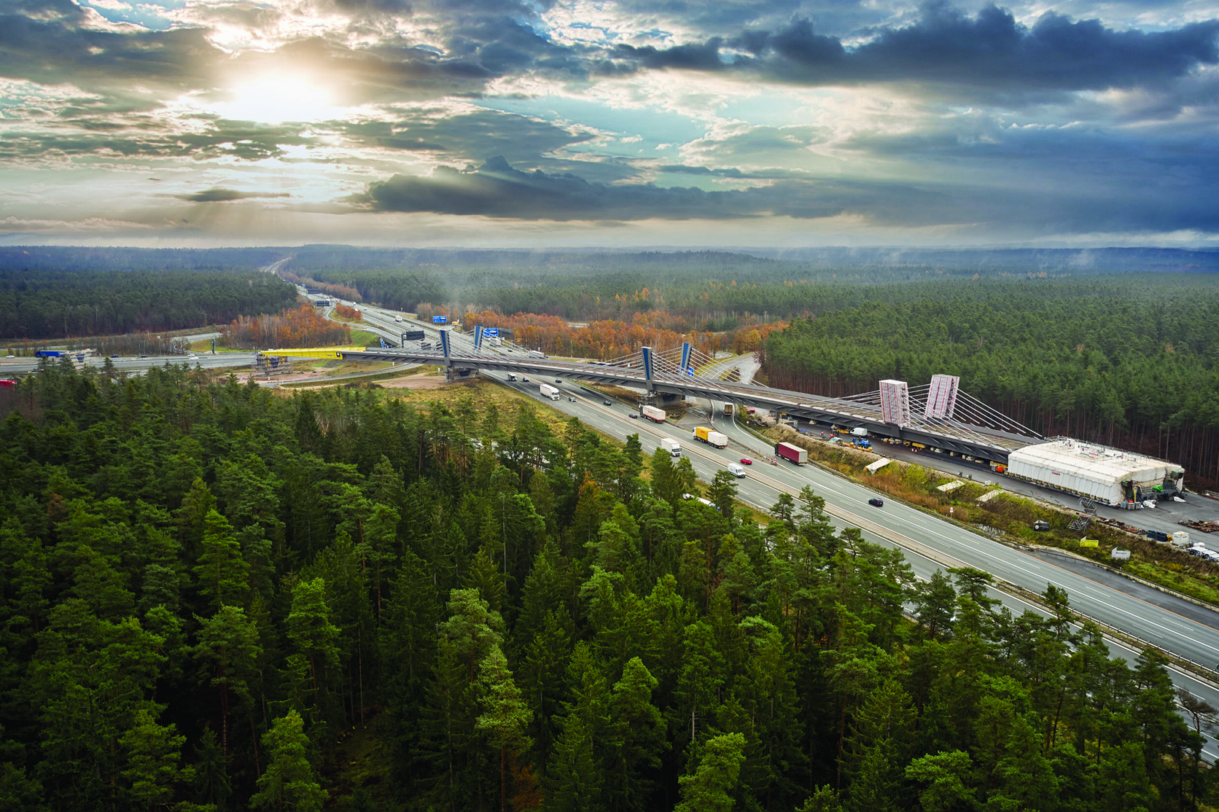 Durchgängige IT-Architektur bei Donges Steeltec: Ein ERP-System baut Brücken 11 Durchgängige IT-Architektur bei Donges Steeltec: Ein ERP-System baut Brücken