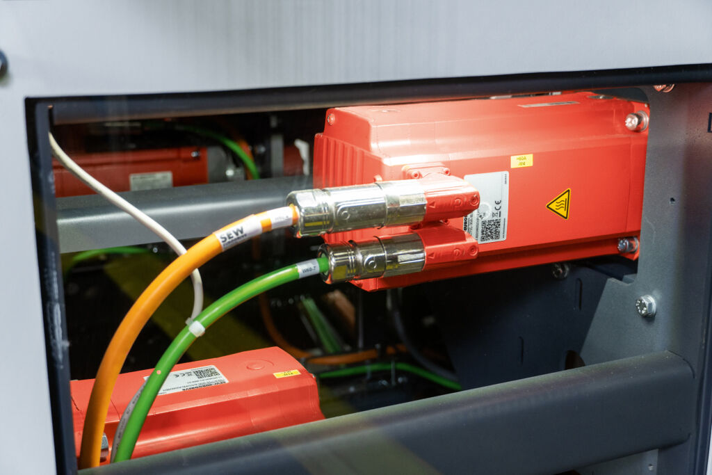 Energieoptimierte Verpackungsmaschine 4 Der Servomotor CM3C..