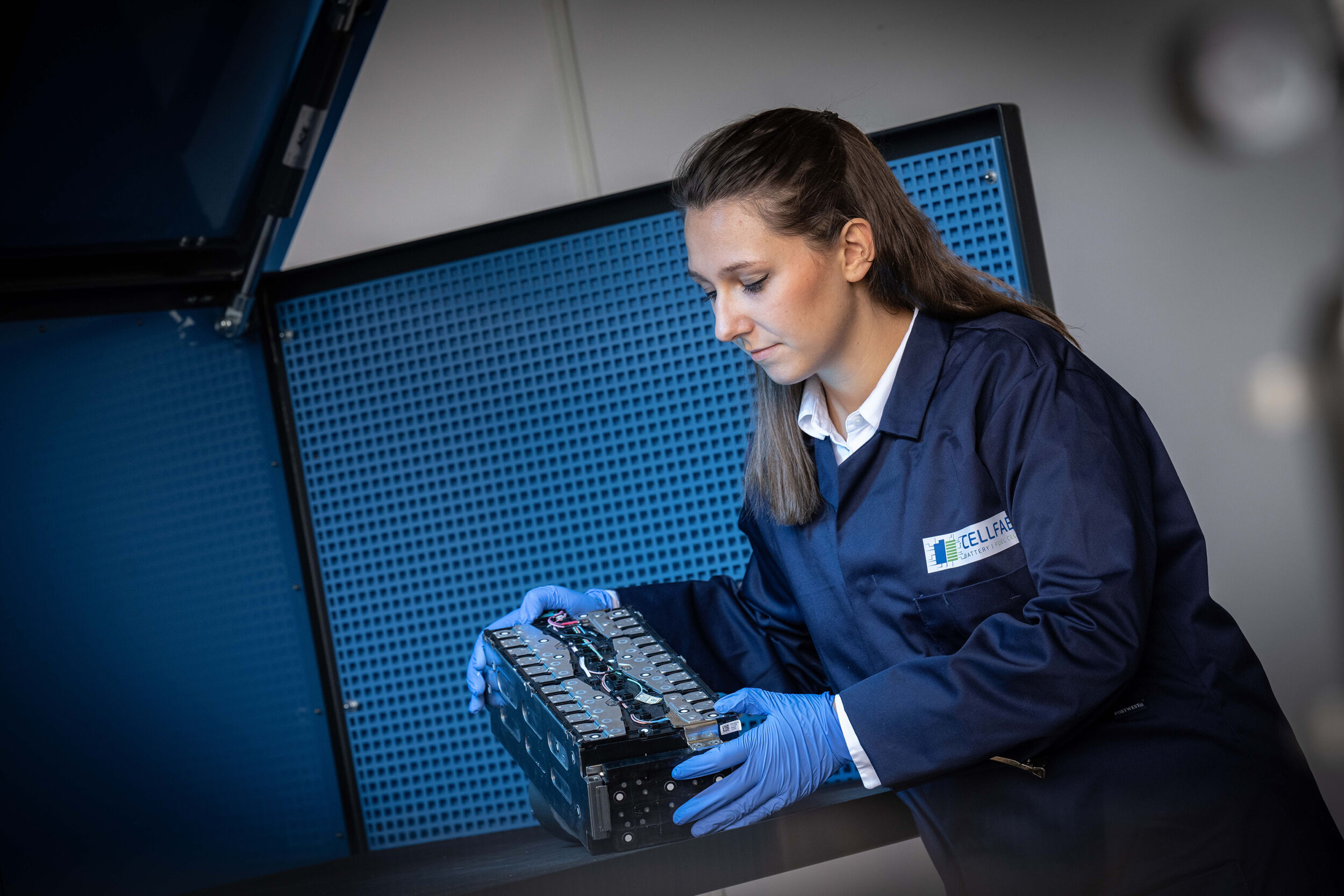 RWTH-Lehrstuhl PEM entwickelt mit Partnern Natrium-Ionen-Batterie