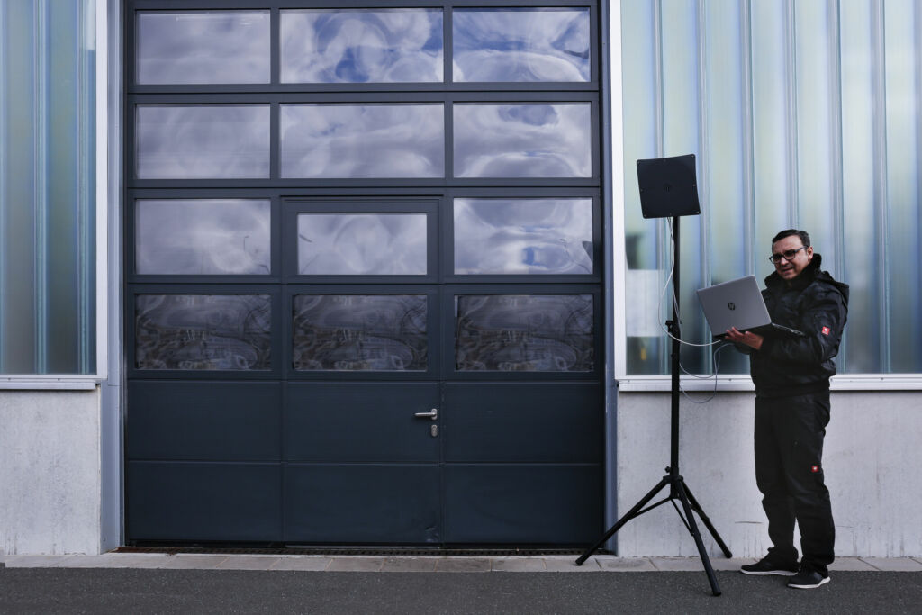 Anwendungsfälle für die Zufahrtskontrolle 3 Für eine Zufahrtskontrolle mit Weitbereichslesern wird vorab eine Testinstallation empfohlen.