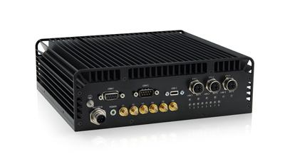 High-End-Industrie-PC KBox R-101 mit EN 50155-Zertifizierung und 5G-Konnektivität für raue Umgebungen