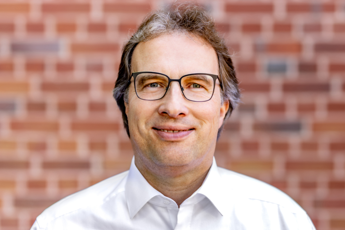 Generative KI in SAP On-Premise: Im lokalen Chatbot mit SAP-Daten arbeiten 2 Generative KI in SAP On-Premise: Im lokalen Chatbot mit SAP-Daten arbeiten