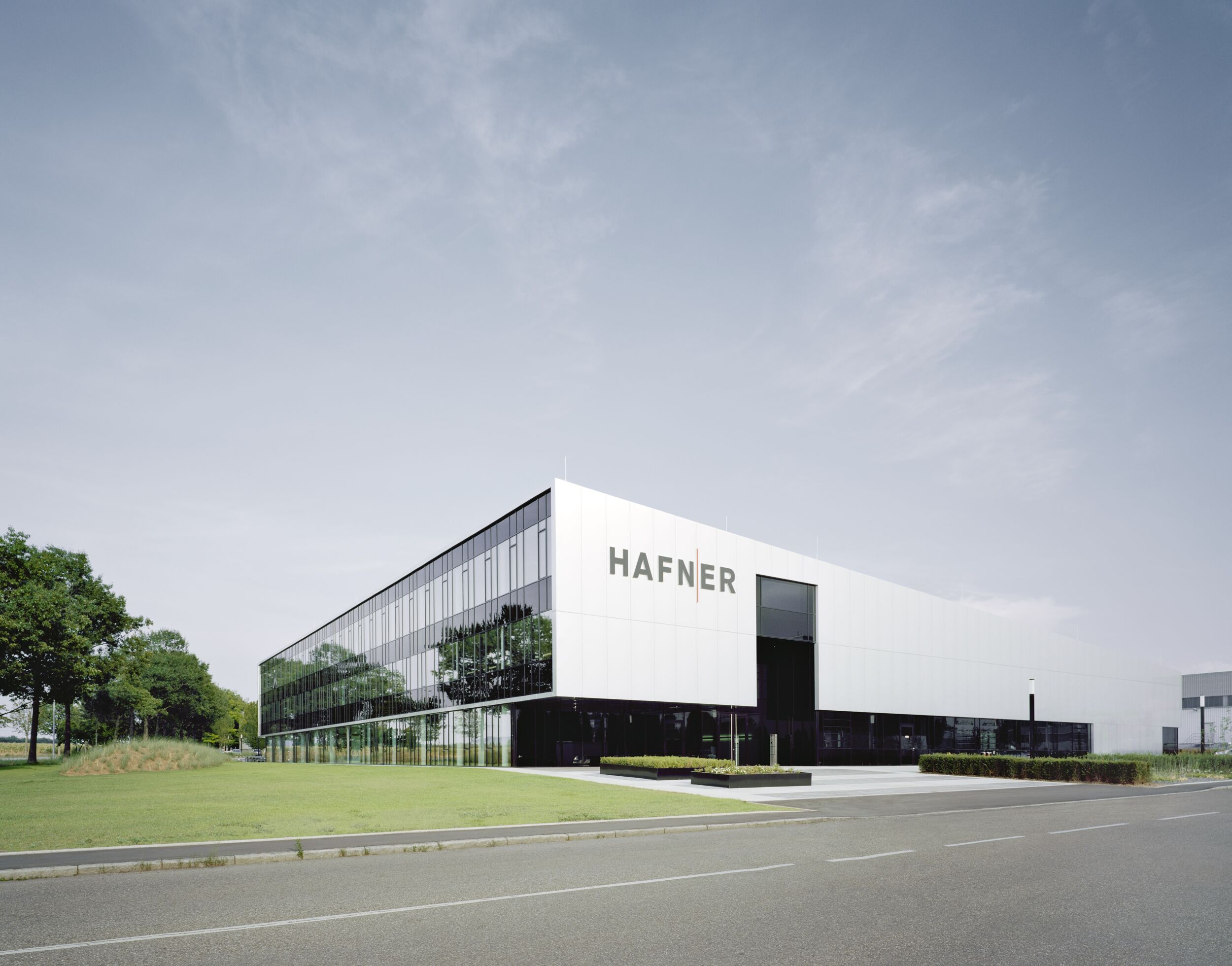 Systemimplementierung beim Maschinenbauer Hafner 7 Systemimplementierung beim Maschinenbauer Hafner