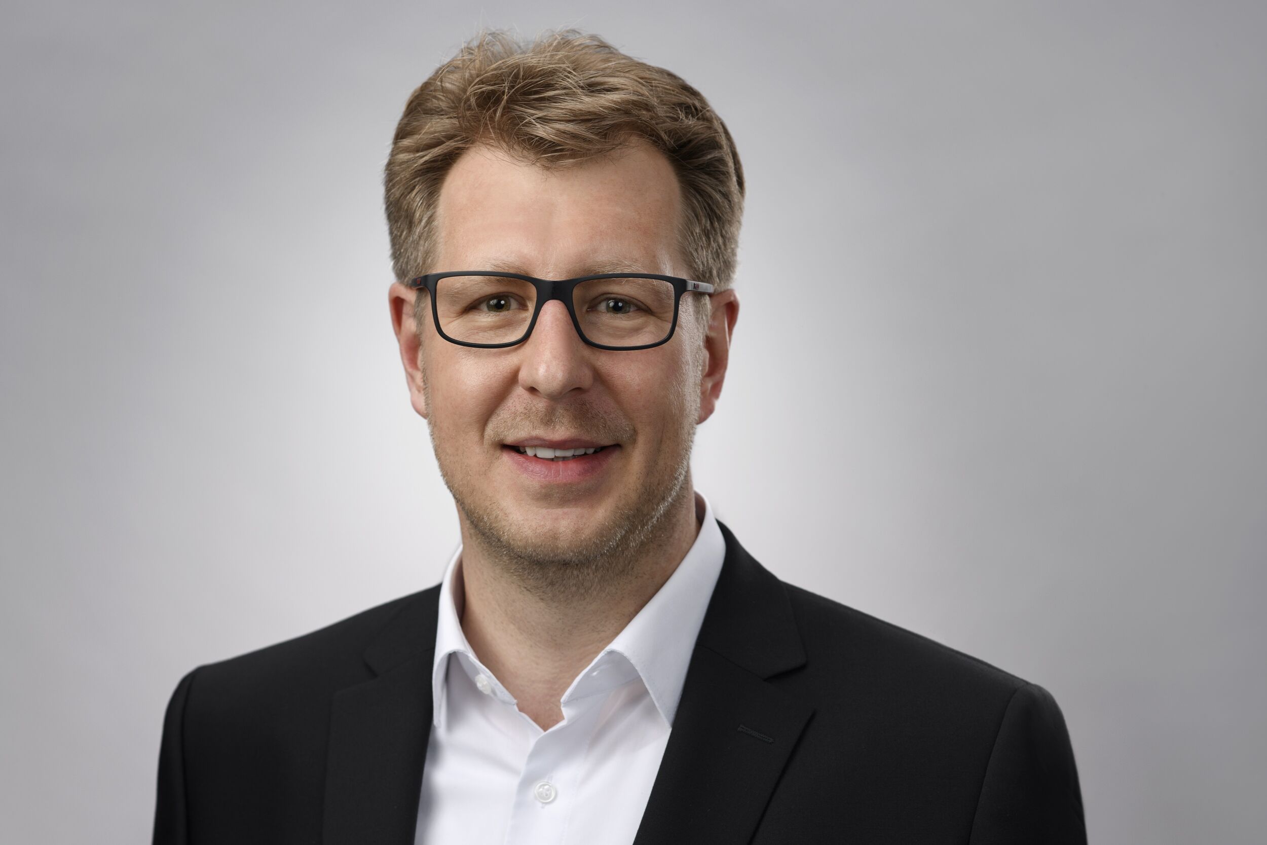 Vernetzter After Sales Service: Plattform für Wartung-as-a-Service 5 Vernetzter After Sales Service: Plattform für Wartung-as-a-Service