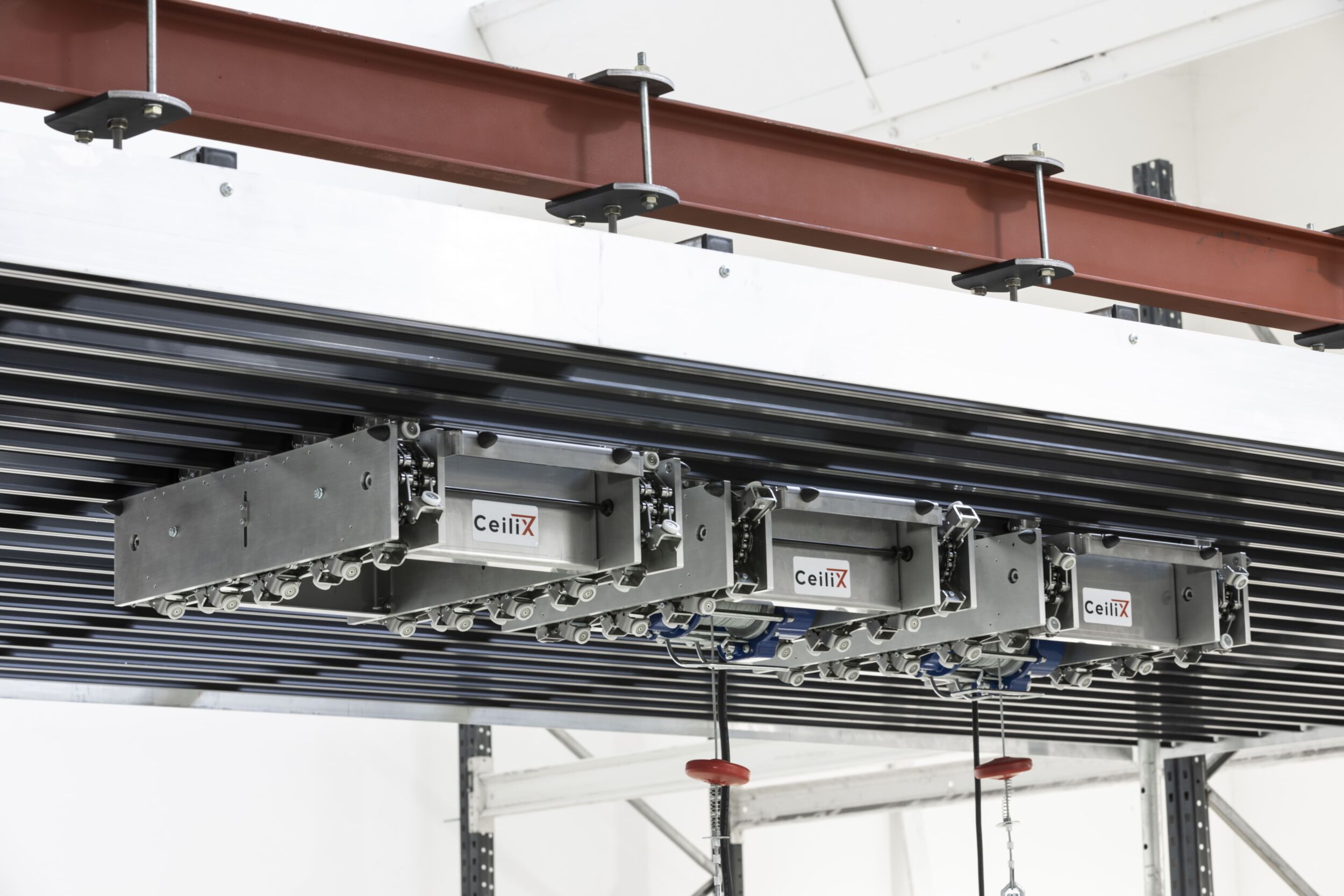 Deckenkran fährt frei in alle Richtungen 4 Deckenkran fährt frei in alle Richtungen