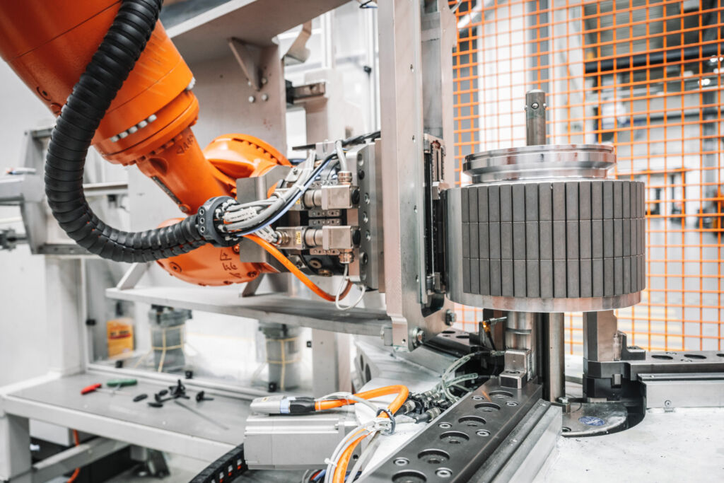 40 Prozent höhere Liefertreue mit neuer Produktionsplanung 2 Automatisierte Präzision in der Motorenfertigung bei Kessler.