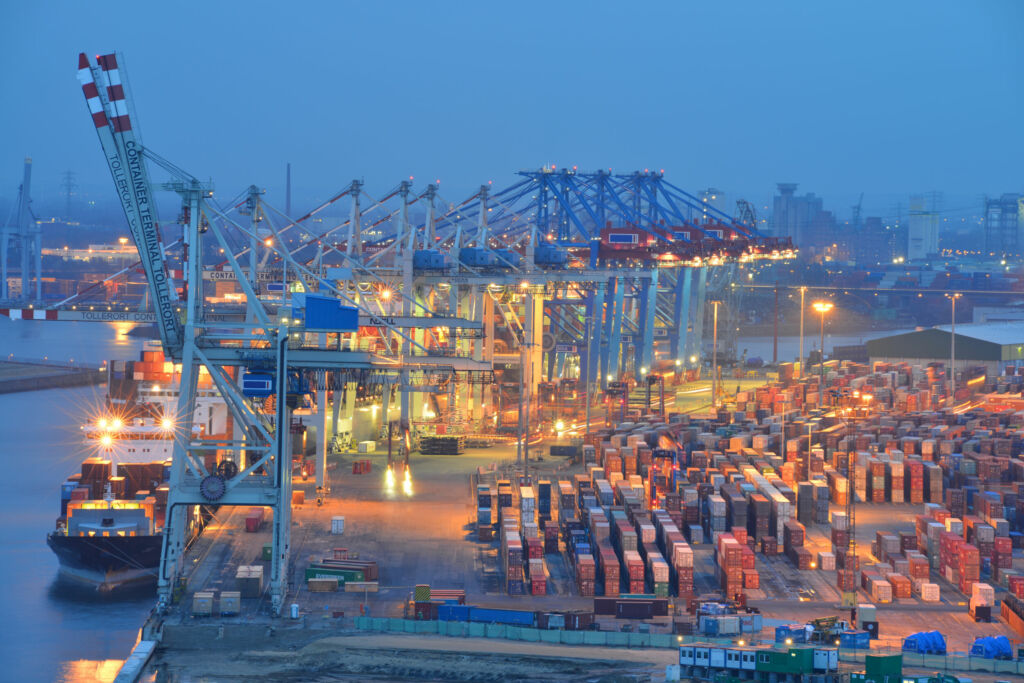 IW-Köln berechnet Schäden für die Wirtschaft durch Pandemie und Krieg 1 Containerterminal Hamburger Hafen TEU Logistik Hafenumschlag