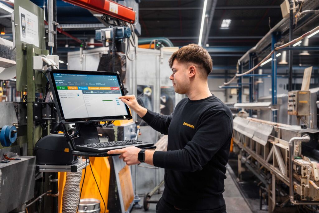 Was steckt drin in SAP Digital Manufacturing? 1 Sichere Prozesse durch Online-Werkerführung und papierlose Produktion