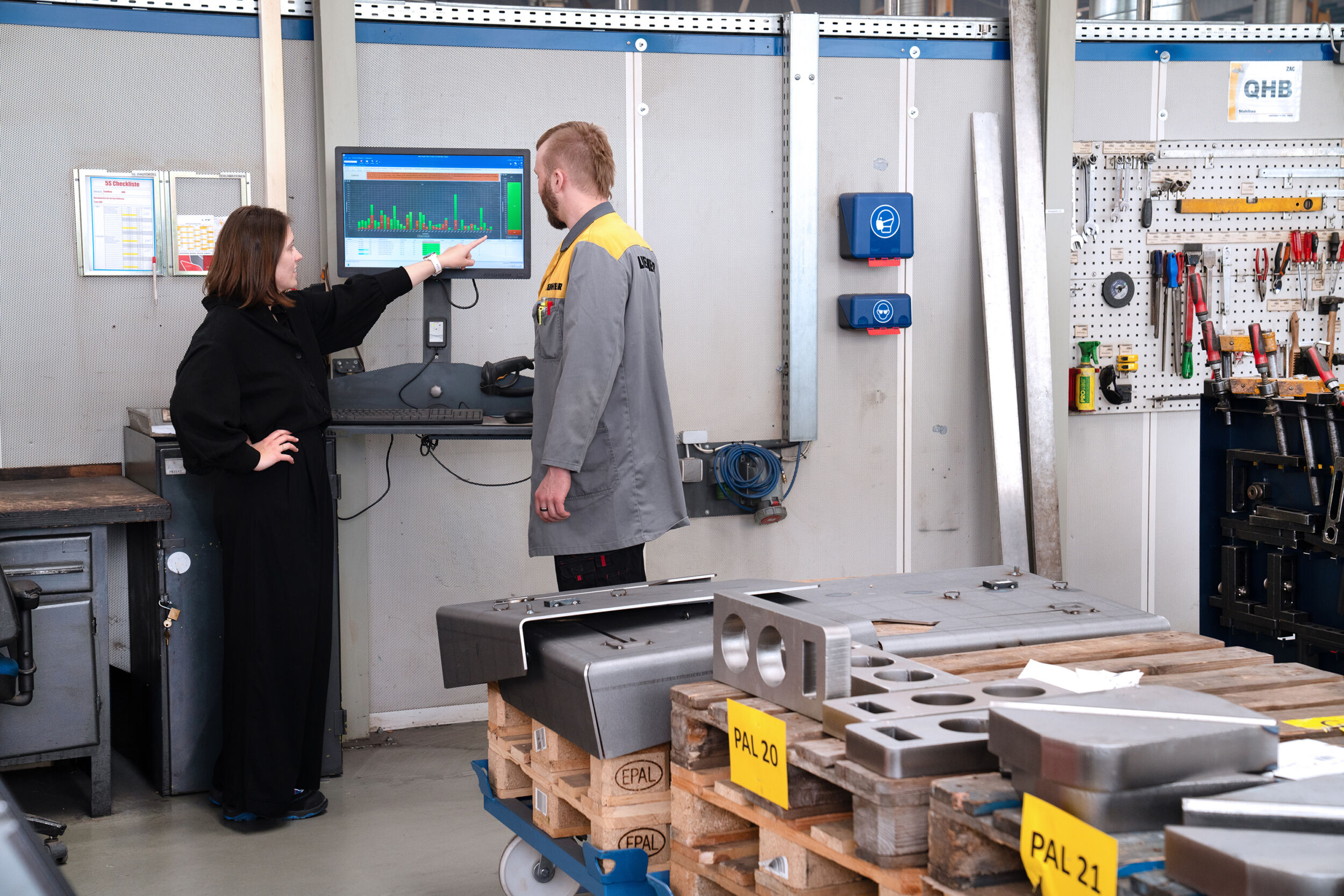 MES-Strategie im Liebherr-Werk Telfs