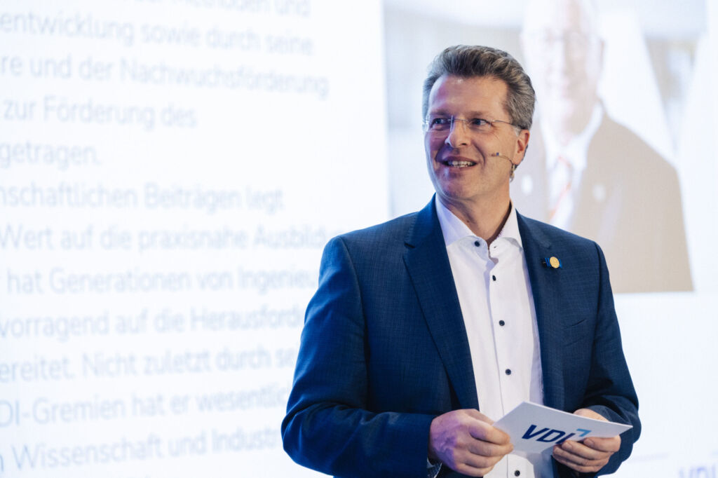 VDI-Präsident Lutz Eckstein wiedergewählt 1 20251204 vdi ehrungsanstaltung 1329