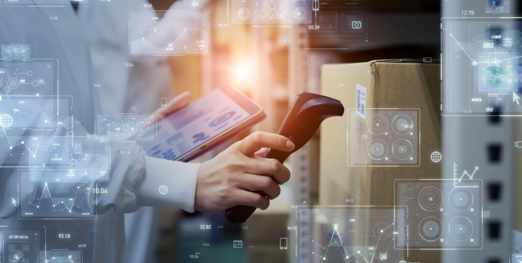 Was bringt es, die zwei Auto-ID-Technologien zu kombinieren? 1 Electronic inventory management concept. logistics tech. RFID. B