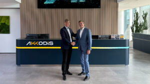Giles Guidicelli leitet Akkodis Deutschland und Österreich 6 Thomas Klukas (links) und Giles Guidicelli (rechts) im Rahmen des Führungsübergangs