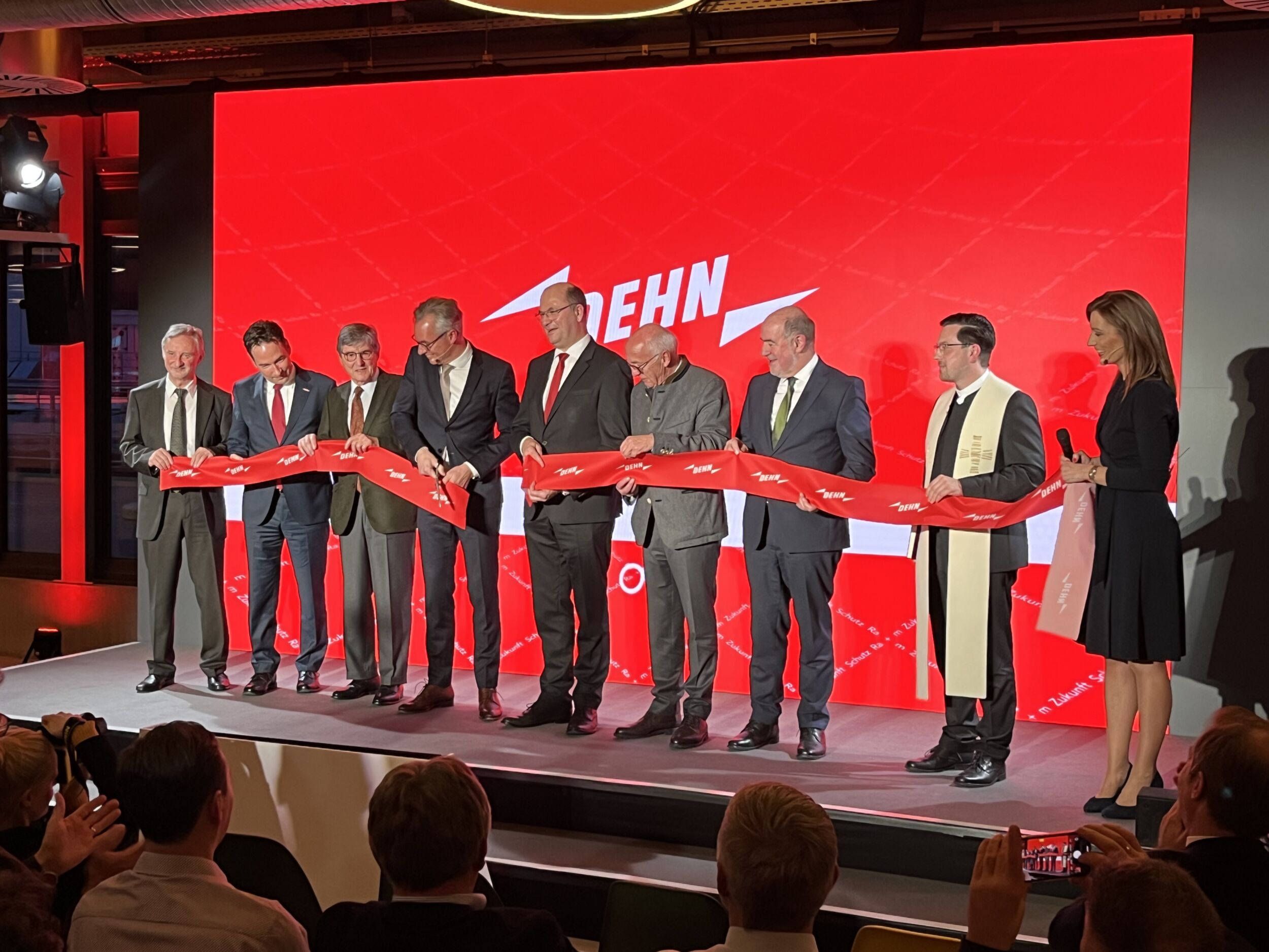 Dehn eröffnet neues Stammwerk in Mühlhausen