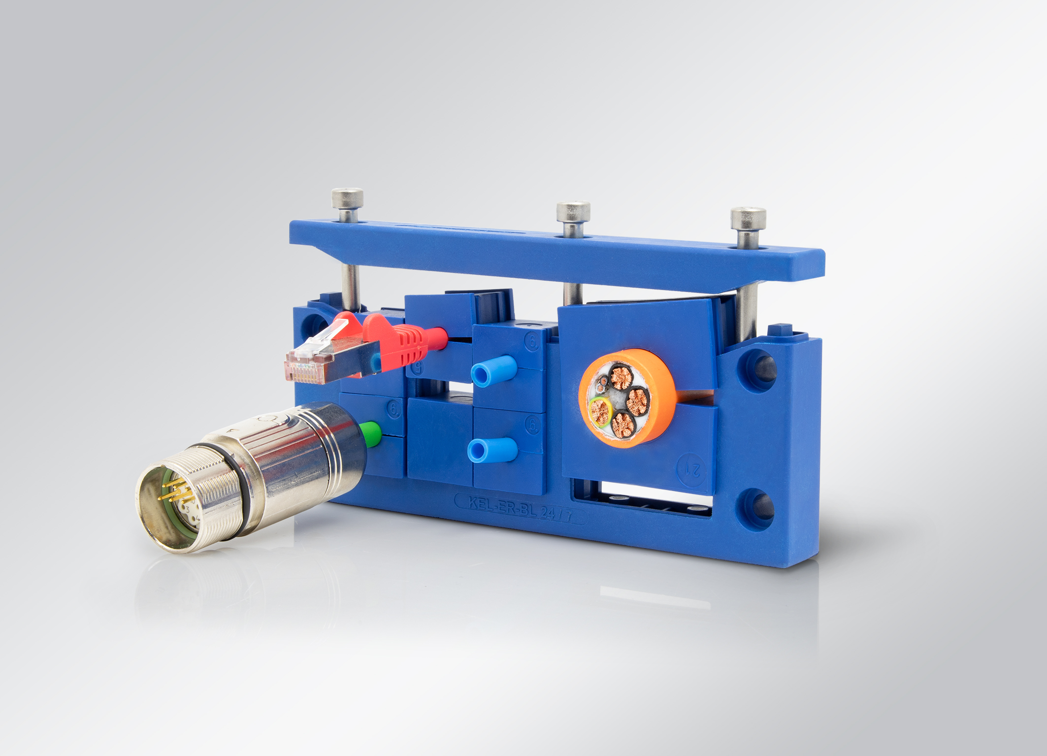 Neue Kabeleinführungsleisten für den Lebensmittelbereich 5 Neue Kabeleinführungsleisten für den Lebensmittelbereich