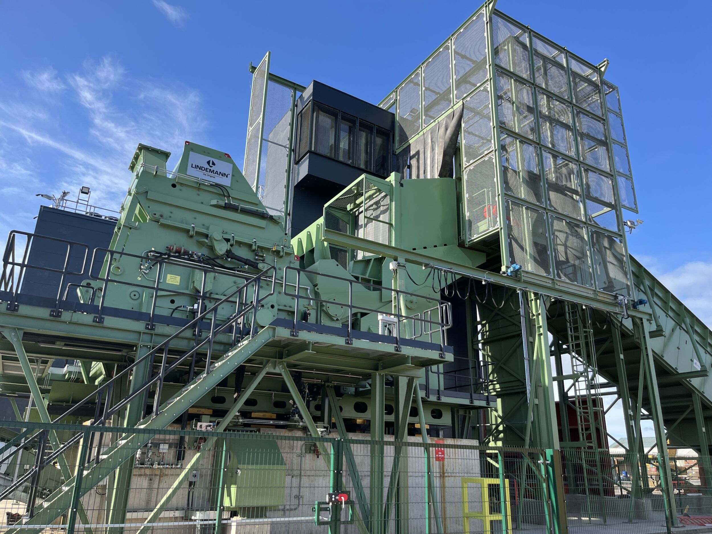 Antriebslösungen für wirtschaftliches Metallrecycling 3 Antriebslösungen für wirtschaftliches Metallrecycling