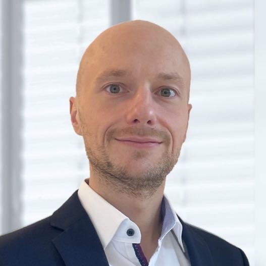 Kleine Bauteile, große Wirkung: Steckverbinder im Wandel der Automatisierung 8 "Mit Snap-In werden vollautomatisierte Verdrahtungsprozesse bereits heute
Realität."