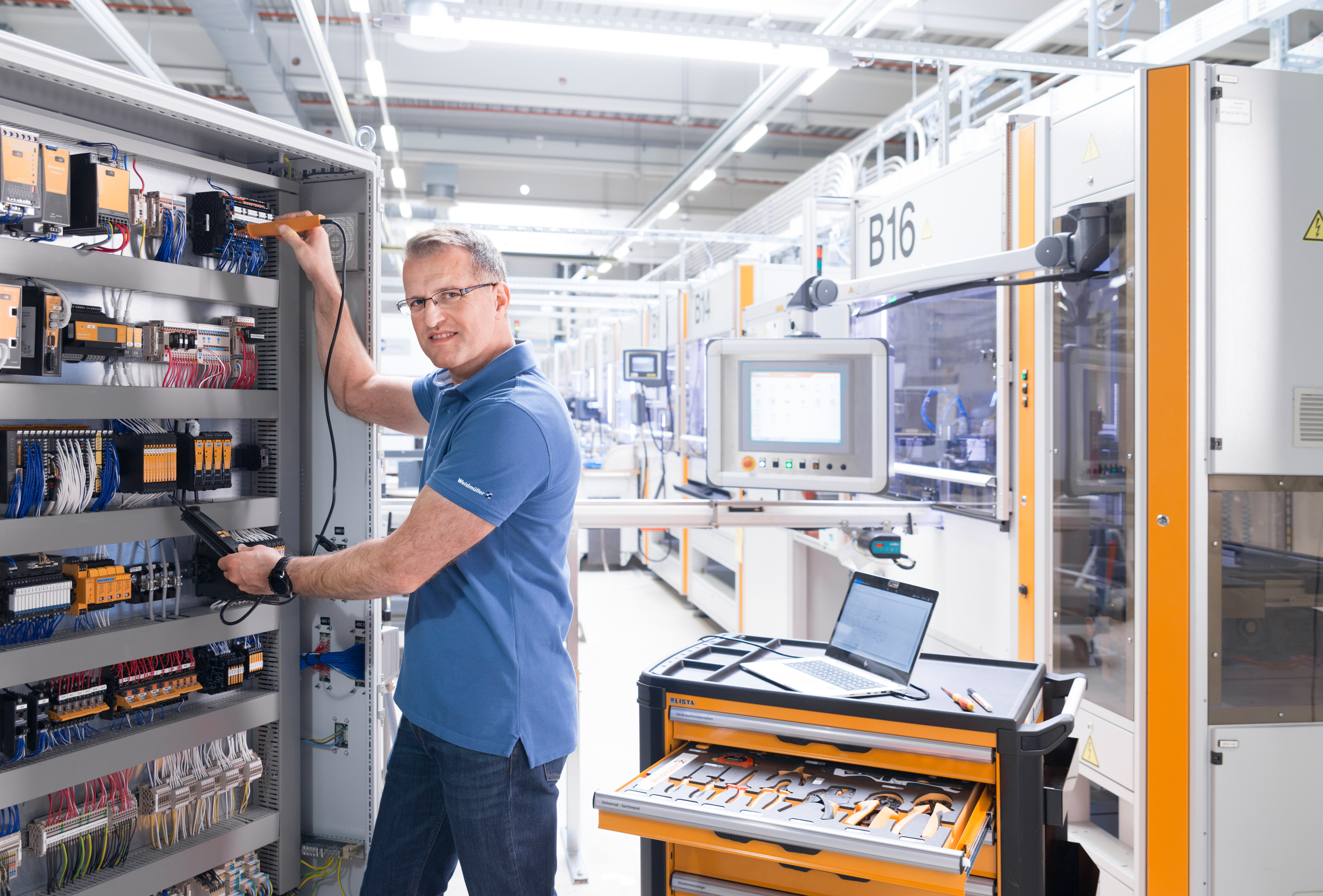 DC-ready - die Zukunft mit Gleichstromnetzen 4 DC-ready: Sichere Infrastrukturtechnik sowie Mess- und Prüfwerkzeuge.
