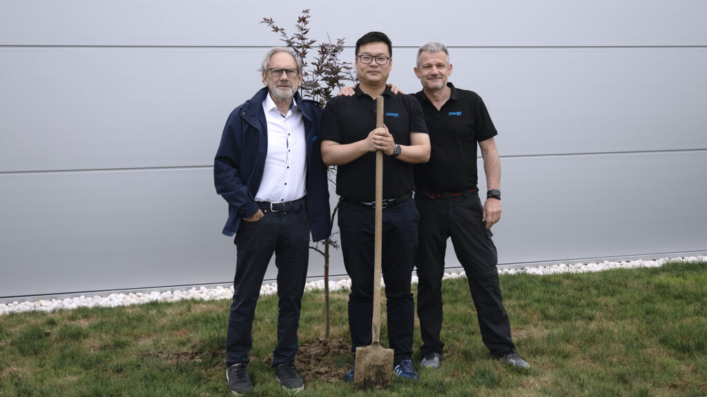Zimmer eröffnet neues Werk in China 2 ZG CH Eroeffnung 02