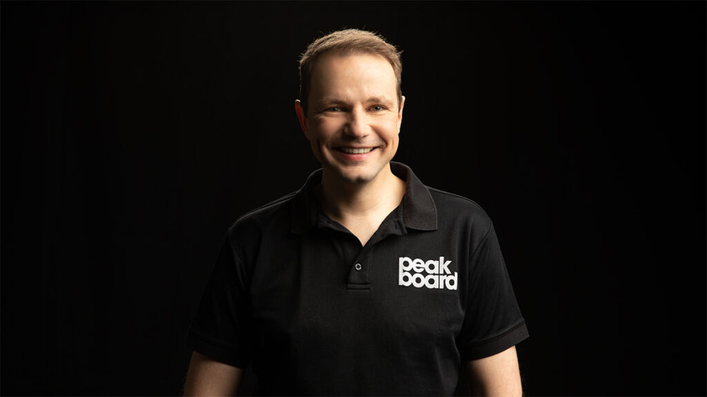 Wie sich der Shopfloor-Alltag 2024 verändert 2 Bild 1 c Peakboard