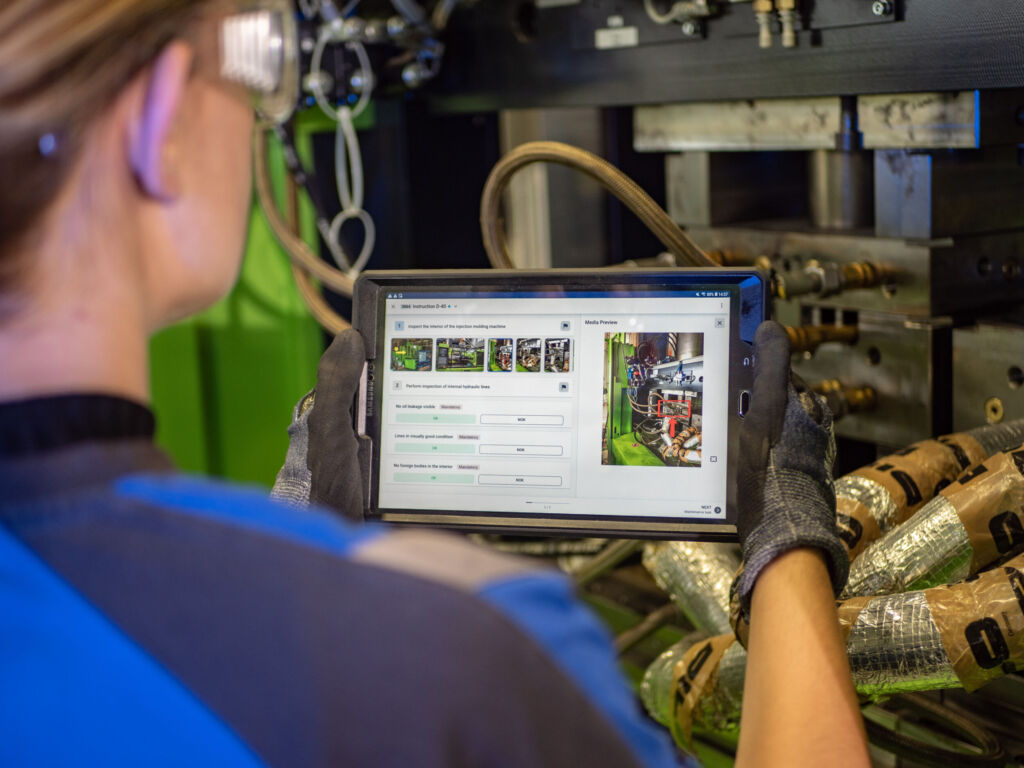 Effizientere Workflows in Produktion und Fertigung 2 Connected Worker Plattform im Einsa 20240416113140