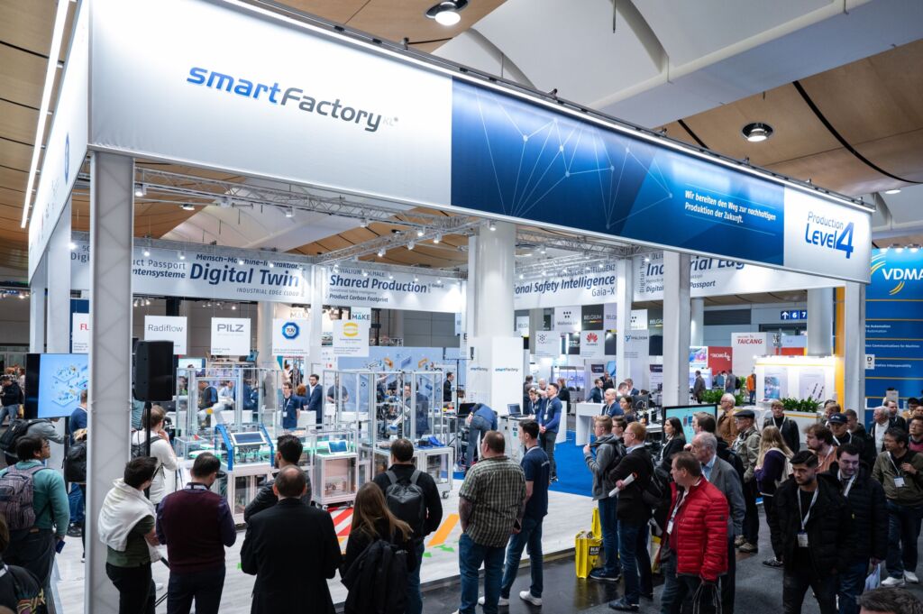 Die Industrie auf dem Weg zu mehr Nachhaltigkeit 2 Unter dem Motto 'Energizing a Sustainable Industry' will die Hannover Messe 2024 Möglichkeiten zu einer nachhaltigeren Industrieproduktion aufzeigen.