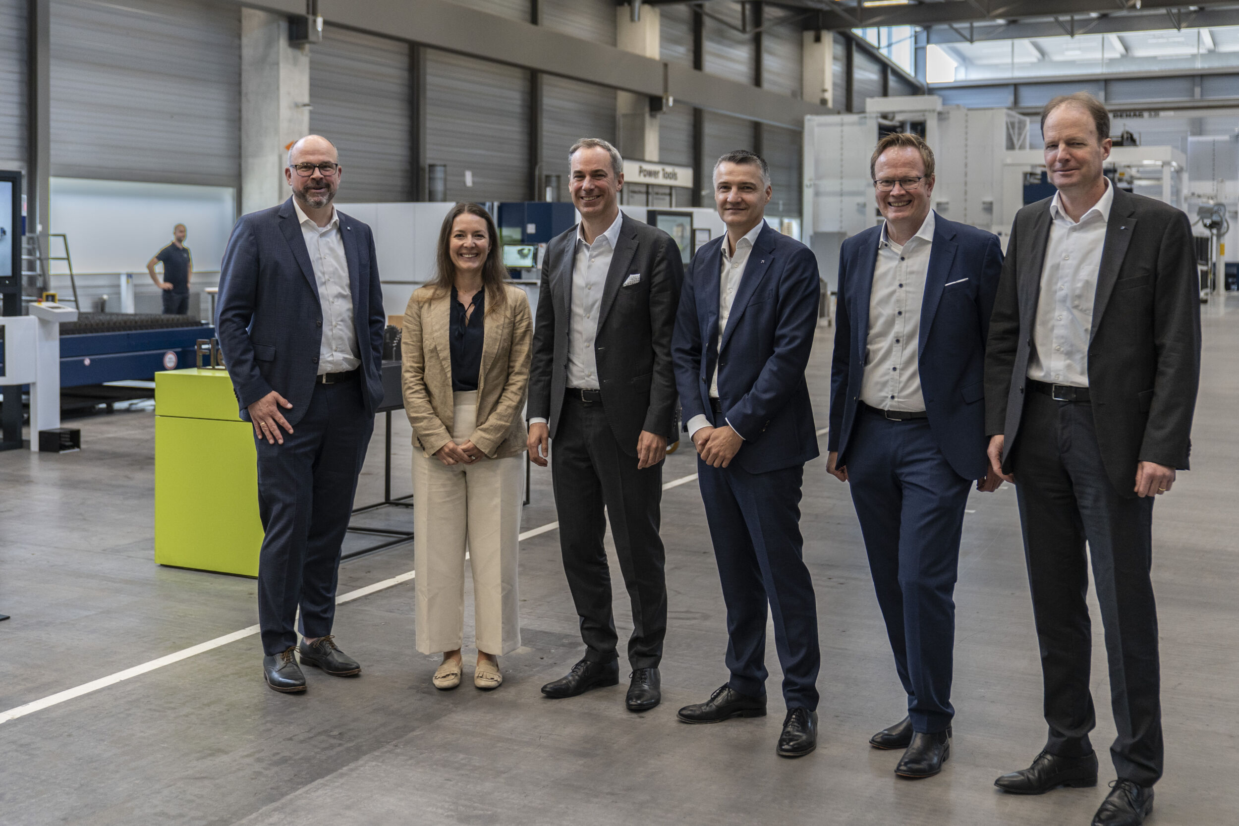 Siemens und Trumpf starten Partnerschaft 2 Siemens und Trumpf
starten Partnerschaft