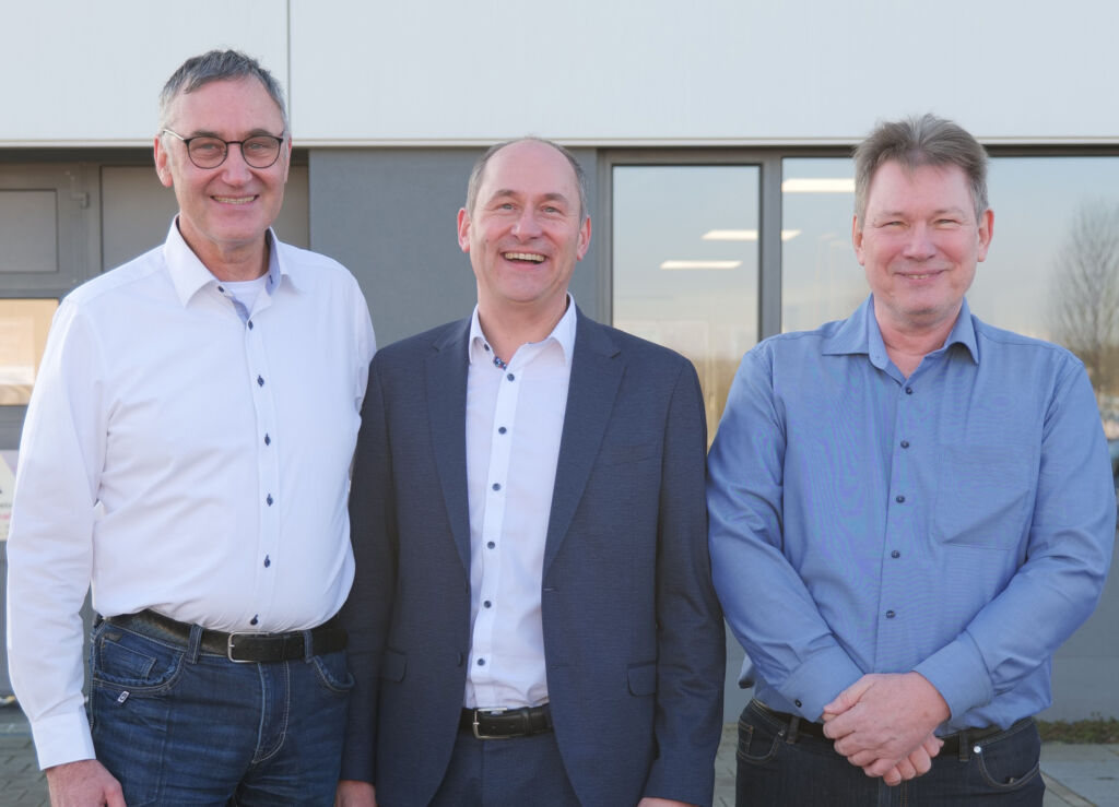 Artschwager + Kohl gehört nun zur Heitec-Gruppe 1 Guido Artschwager (Firmengründer Artschwager + Kohl Software), Michael Frieß (Vorstandsvorsitzender Heitec AG), Jürgen Kohl (bisheriger Gesellschaftergeschäftsführer von Artschwager + Kohl Software).