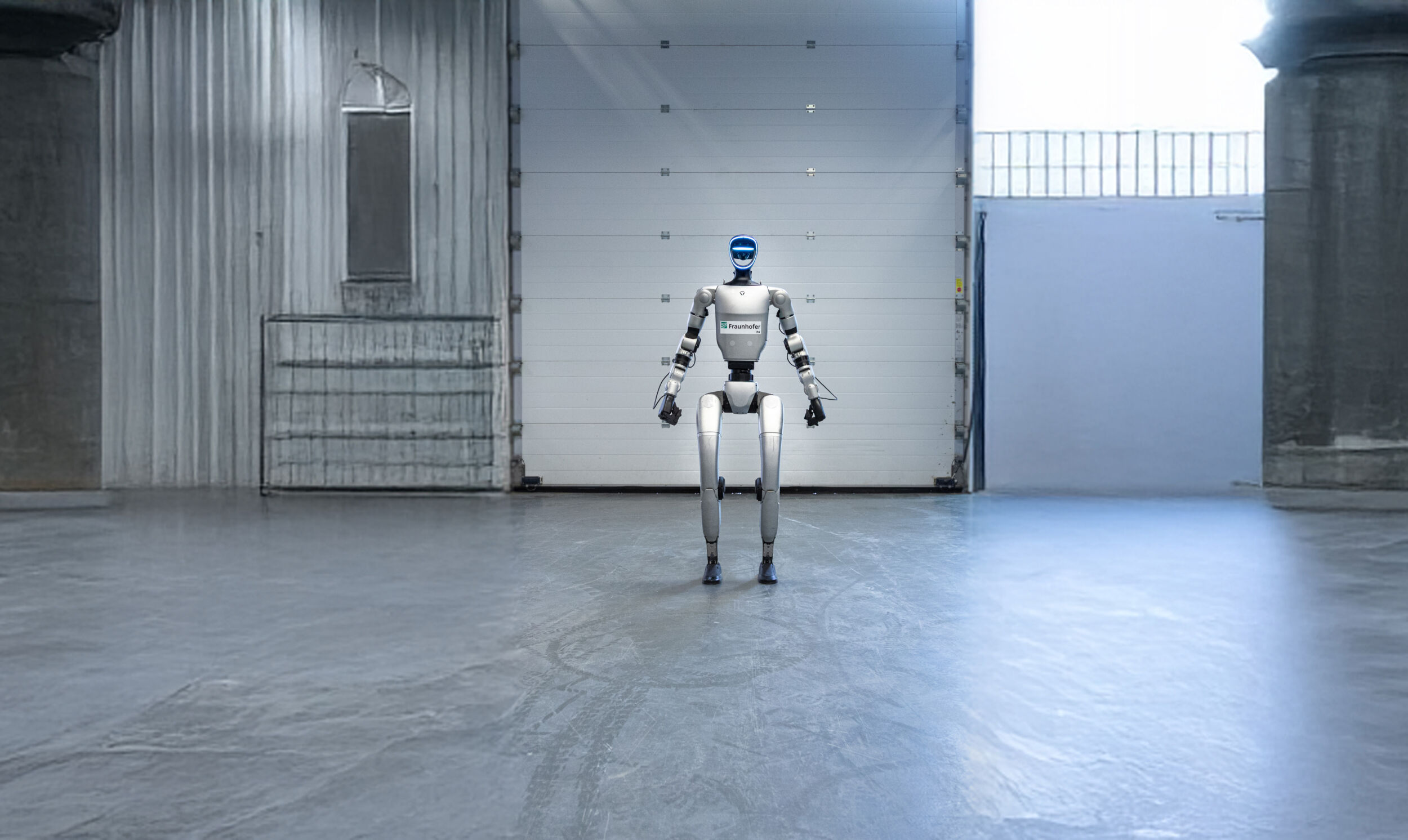 Humanoider Roboter IM7A5542 Bearbeitet