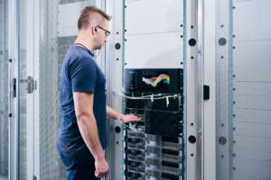 Testsystem am KIT rechnet mit Licht 6 Hochleistungsrechner am SCC