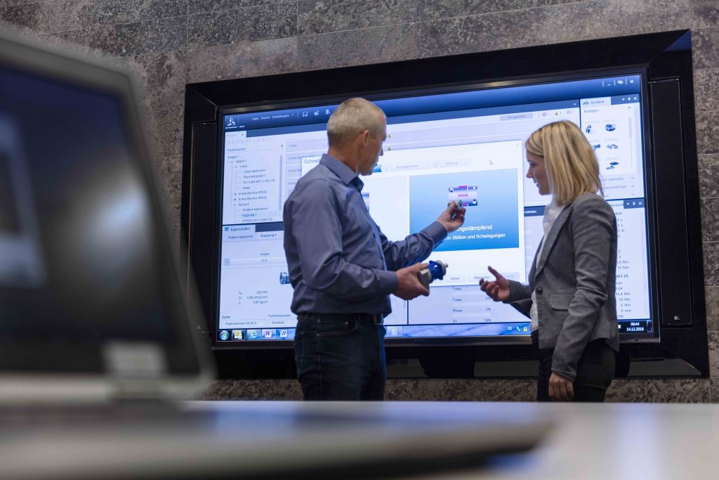 Antriebsauslegung mit Kupplung und System 1 Die Kupplungsdatenbank erlaubt es erstmals, Antriebsstränge per Software auszulegen.