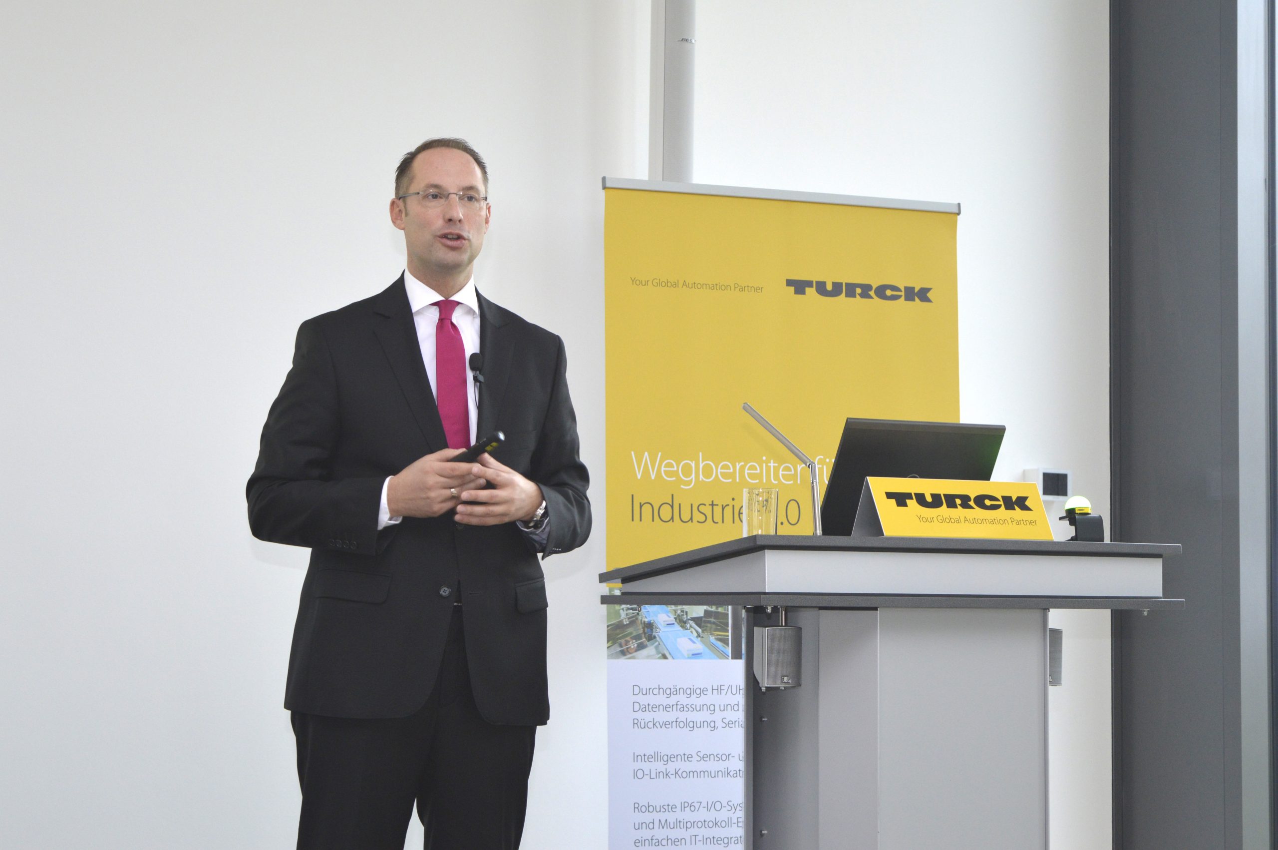 Kompakt, effizient, variantenreich 8 Kompakt, effizient,
variantenreich