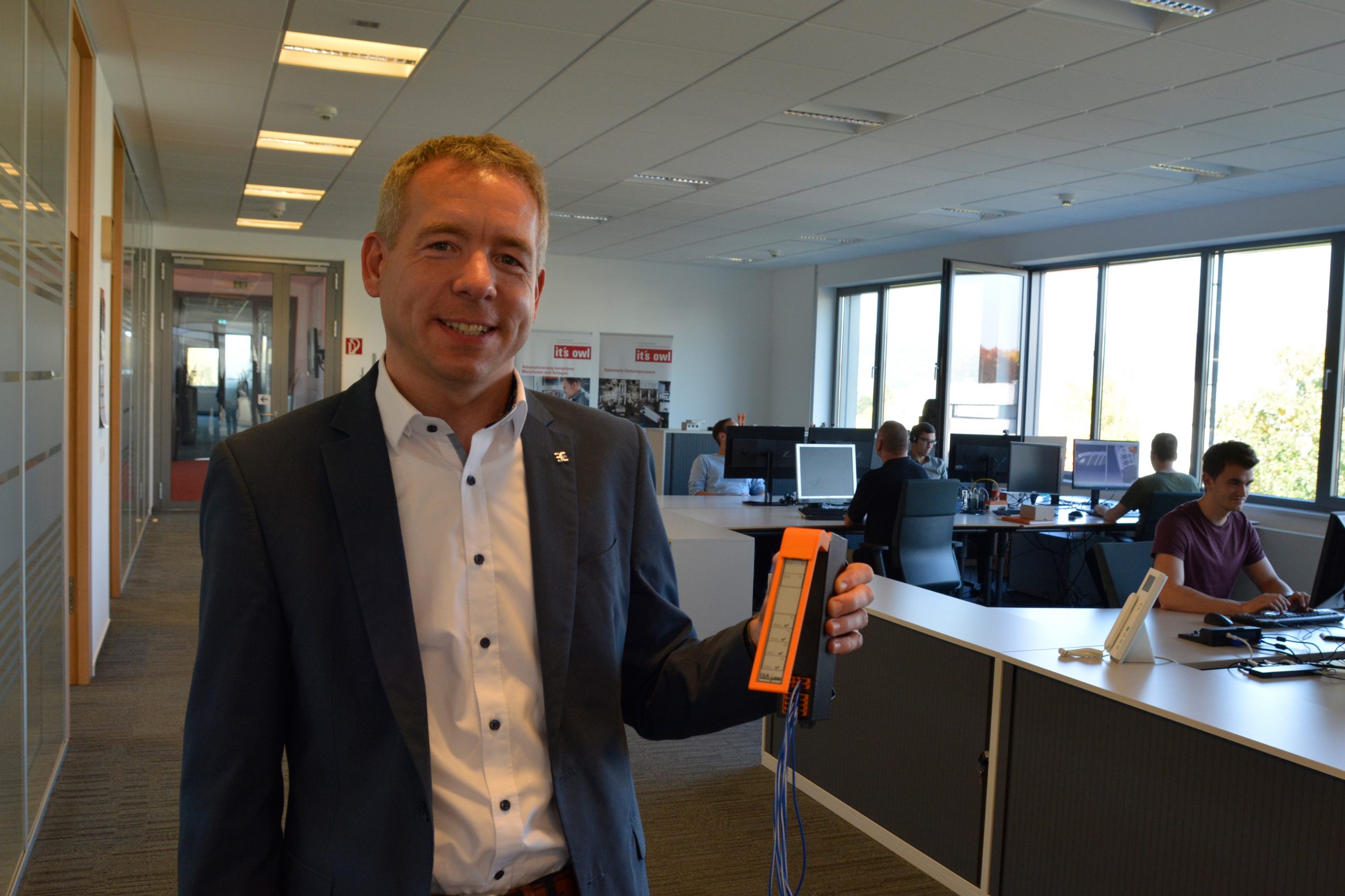 Weidmüller eröffnet Forschungszentrum im CIIT in Lemgo