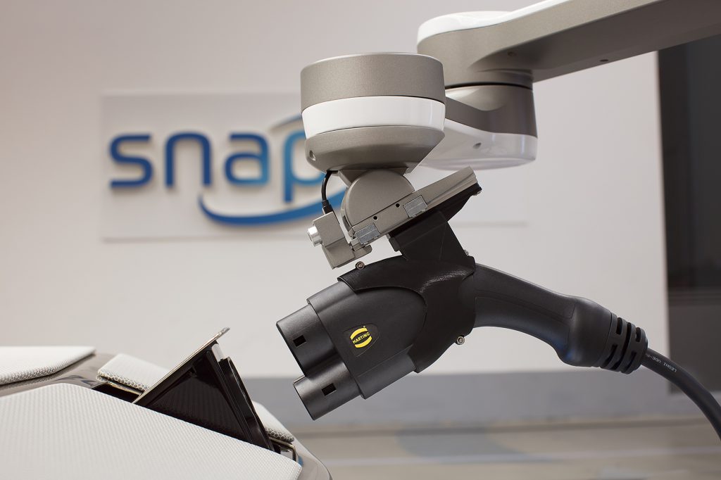 Neue Standards und Lösungen für die intelligente Infrastruktur in der Feldebene 5 2019 01 24 HARTING KUKA 2