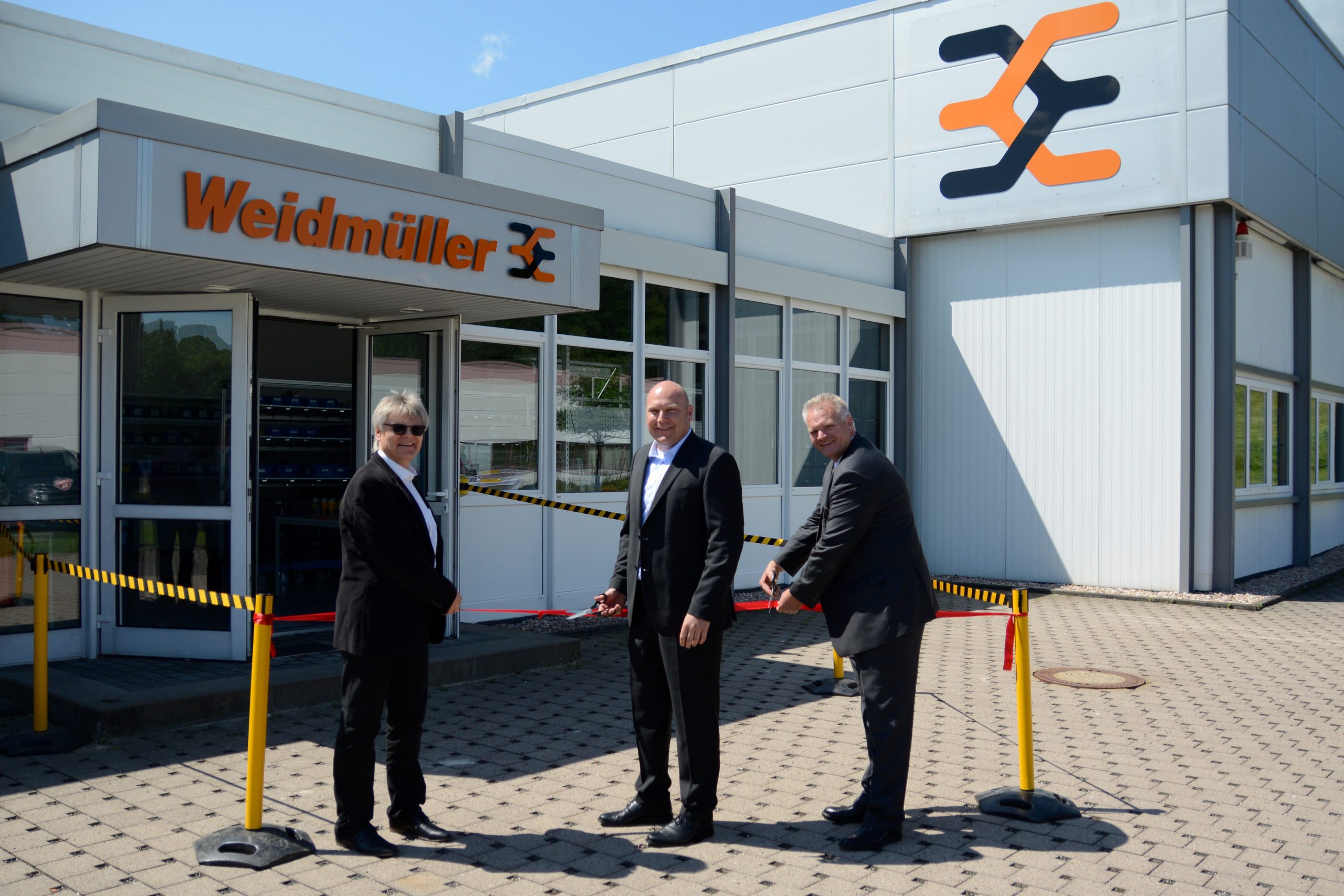 Weidmüller eröffnet neue Produktionshalle in Thüringen