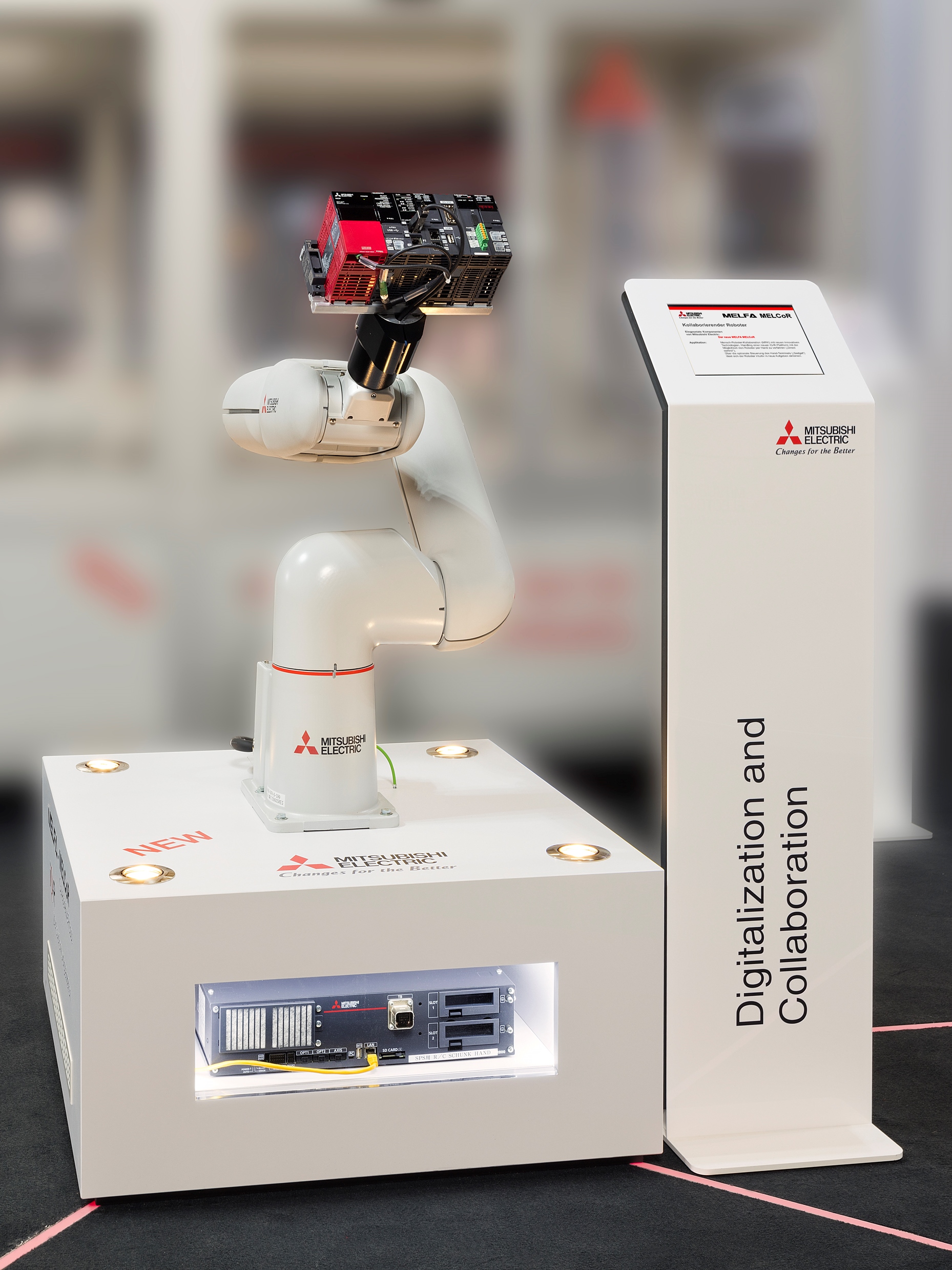 Kollaborativer Roboter mit einer Wiederholgenauigkeit von ±0,02mm 9 Kollaborativer Roboter mit einer Wiederholgenauigkeit von ±0,02mm