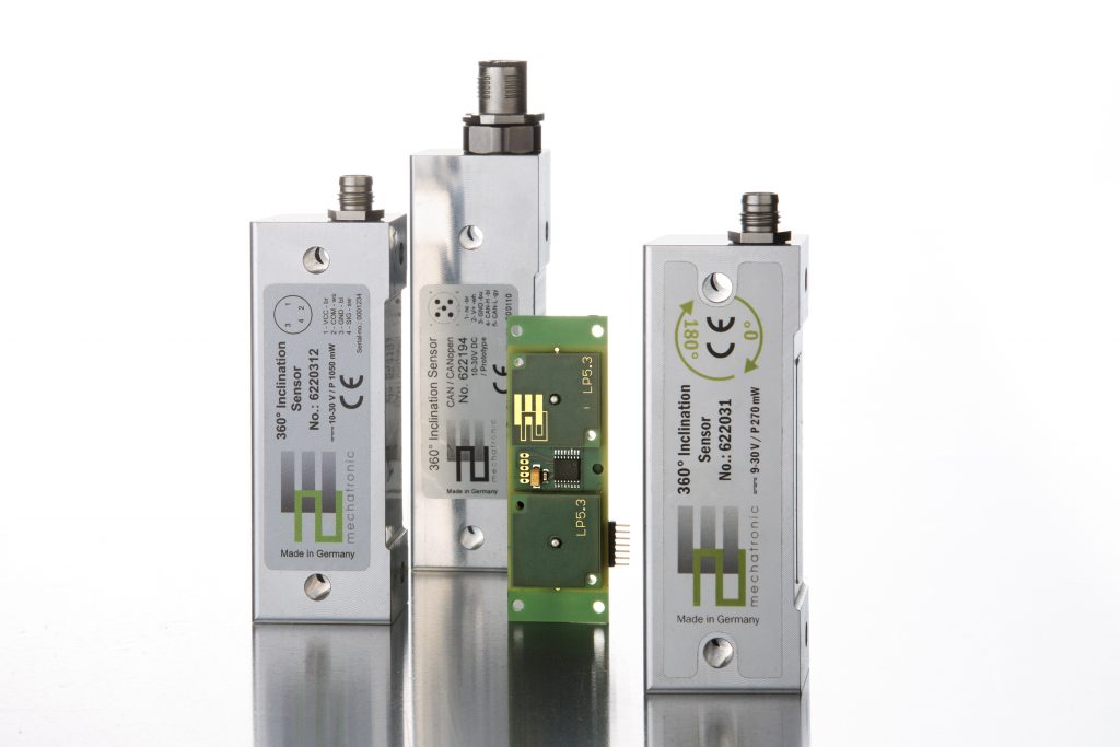 3D-Baggersteuerung 2 Verschiedene Varianten des fluidischen Neigungssensors.