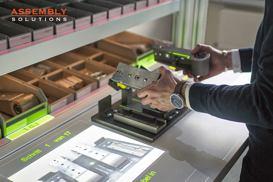 Individuelle Assistenzsysteme f&uuml;r die Montage bietet das Detmolder Startup Assembly Solutions. 