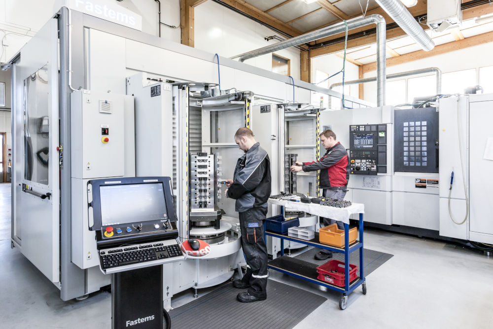 Flexible Automationslösung für Bestandsmaschinen 7 Flexible Automationslösung für Bestandsmaschinen