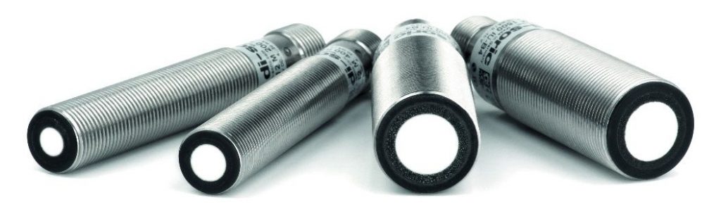 Vier statt fünf Pole 1 Bei den 4-poligen Ultraschallsensoren US12-18 Analog mit Multi-I/O wurde der PIN 4 mit Multifunktionalität ausgestattet.