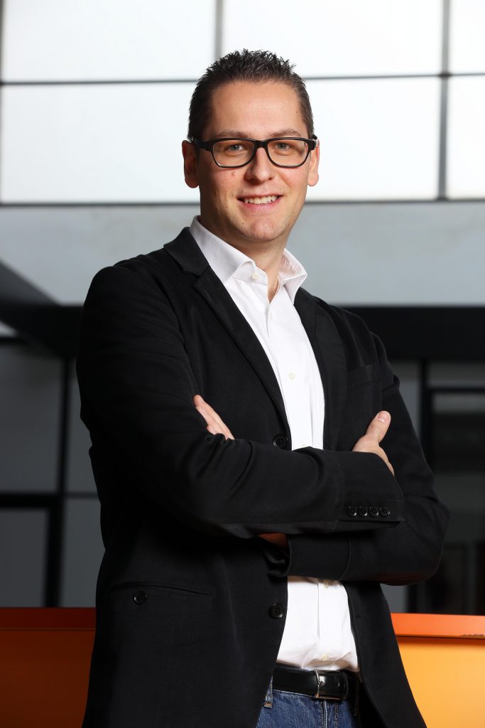 UTM mit VPN-Integration
für einen sicheren mobilen Datenzugriff 1 BO5B2033