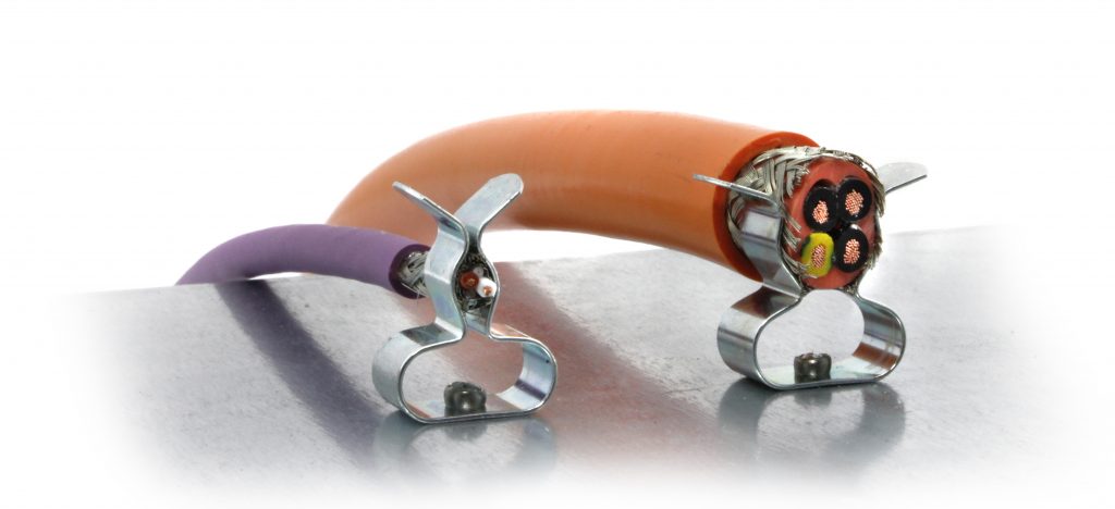 Lange Leitungen 1 Es gibt keine allgemeingültige Antwort betreffend der maximal möglichen Kabellänge. Kabellängen bis 10m sind in der Regel problemlos möglich, falls vorab ein paar Vorkehrungen getroffen werden.